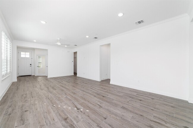 Building Photo - 14435 Gdn Grv Ct