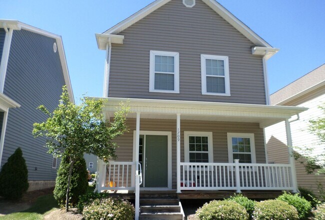 Primary Photo - 3 Bedroom, 2.5 Bath House
