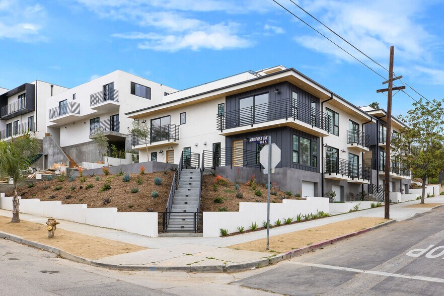 Primary Photo - 571 N Mariposa Ave