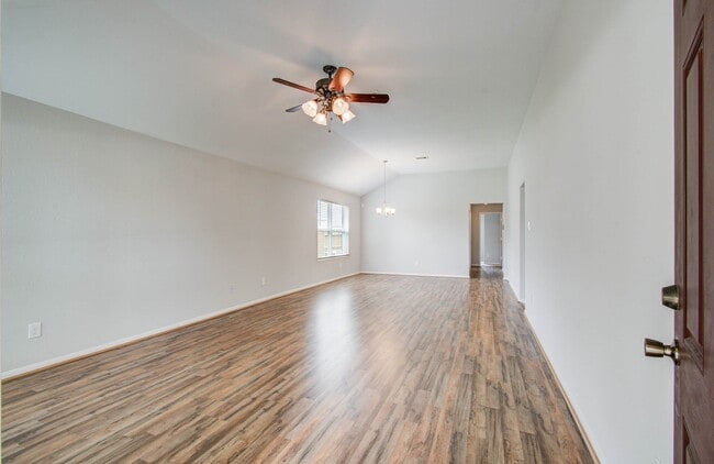 Building Photo - 2106 Bishop Hollow Ln