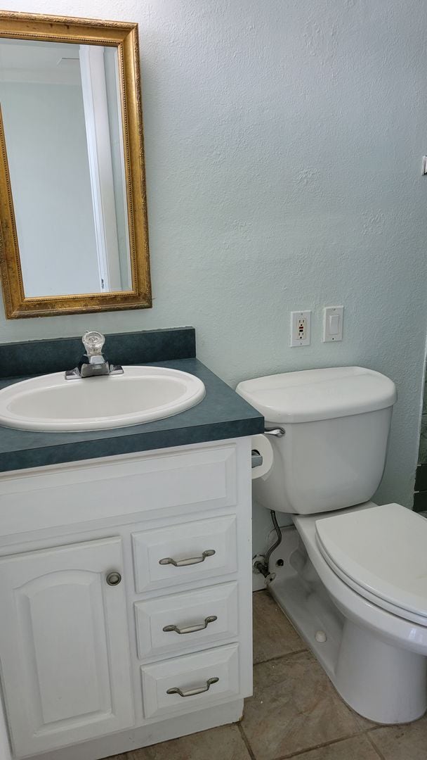 Building Photo - BACK ON THE MARKET-Annual UNfurnished top ...