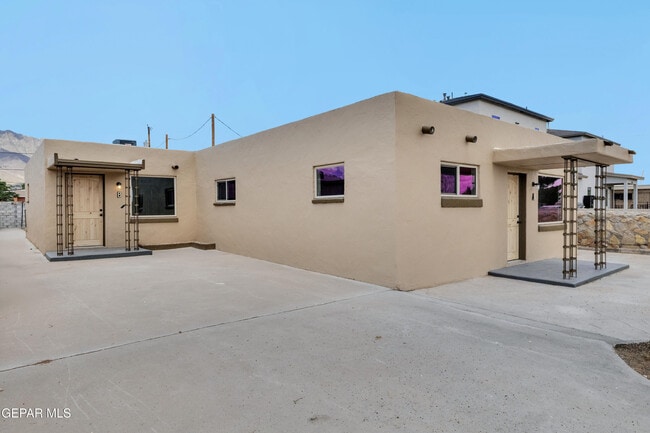 Building Photo - 8931 Robert Dr