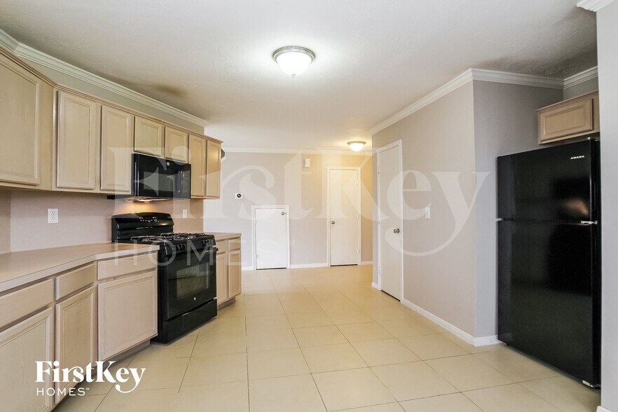 Building Photo - 8114 Scarlet Tanager Dr