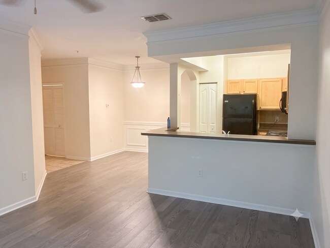 Building Photo - 12837 Madison Pointe Cir