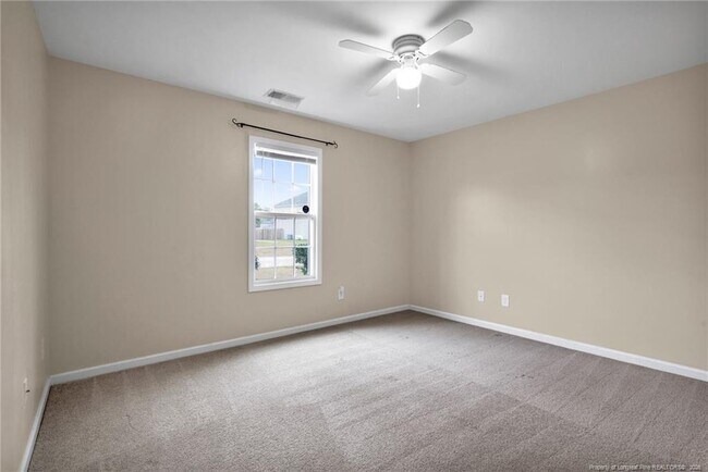 Building Photo - 672 Hogart St