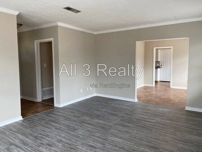 Building Photo - 3719 Bridlewood Dr