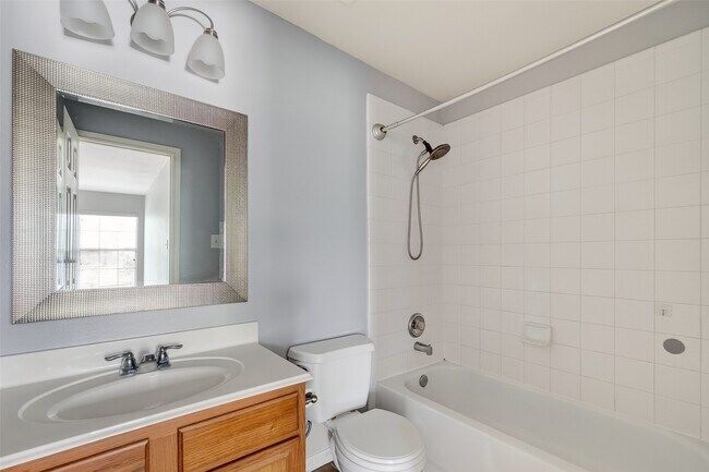 Building Photo - 31722 Royal Woods Ct