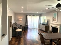 Building Photo - 955 E 3rd St