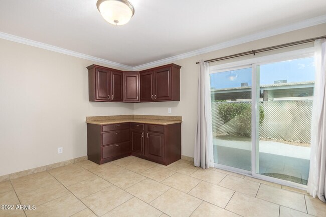Building Photo - 8482 E Chaparral Rd