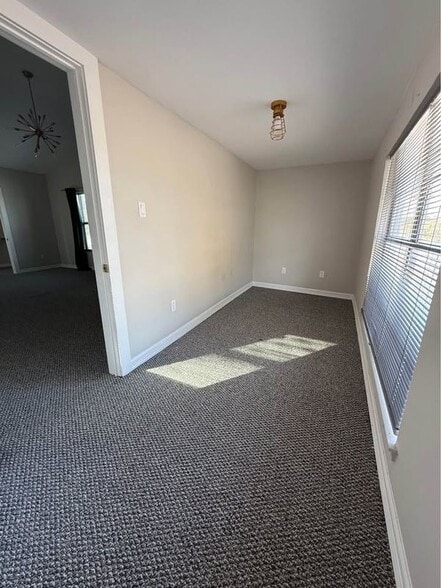 Building Photo - 233 S Iowa St