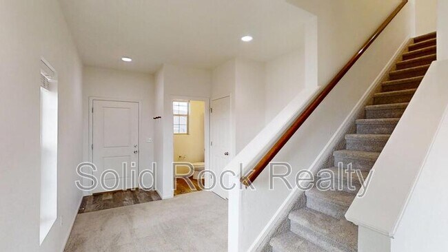 Building Photo - 6929 Green Stalk Cir