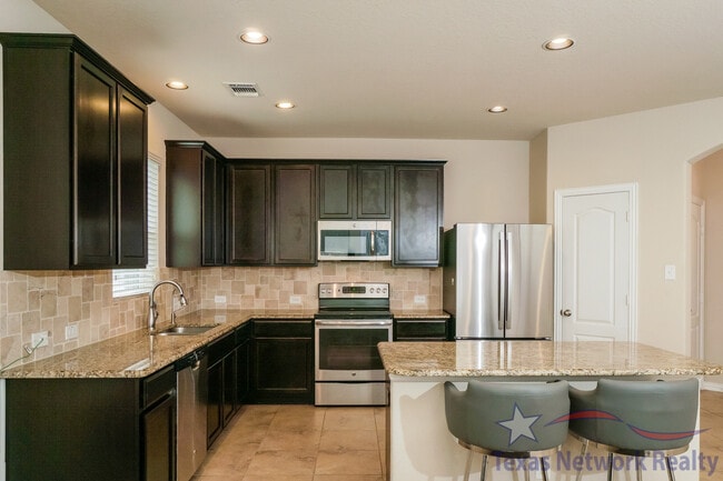 Building Photo - 7611 Presidio Haven