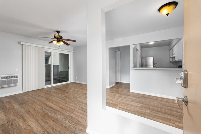 Building Photo - 1341 Caminito Gabaldon