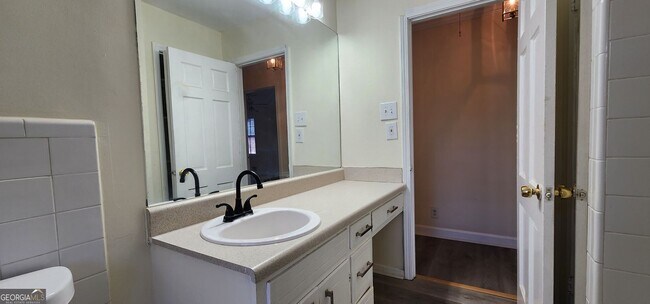 Building Photo - 2349 Valley Way