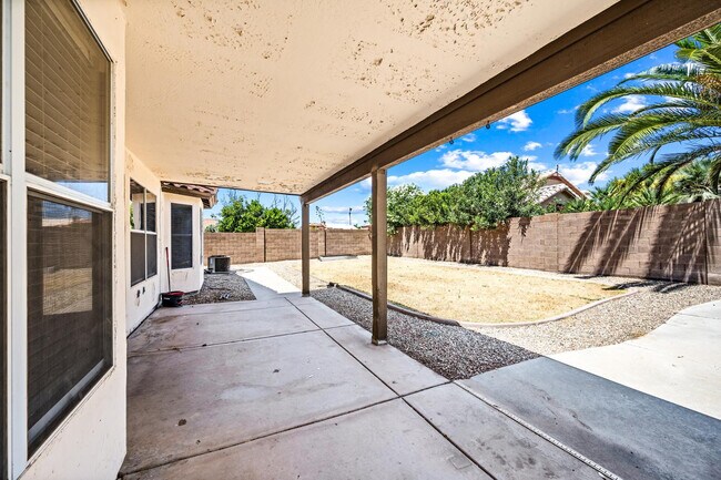 Building Photo - 5240 W Tonto Rd