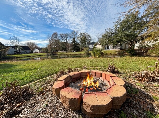 Building Photo - 455 S Piazza Ct