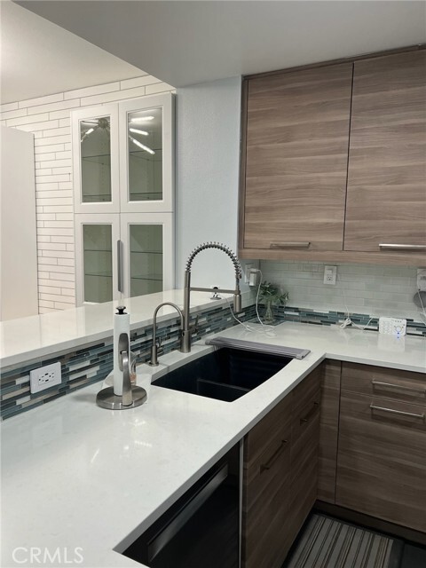 Building Photo - 226 Jeanette Ln