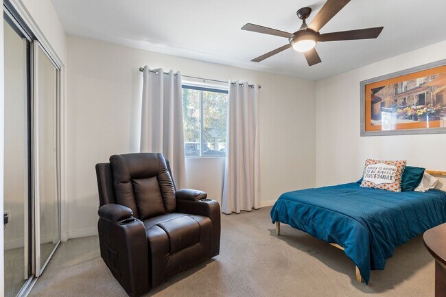Building Photo - Cute 3 Bedroom 2 Bath In Phoenix!