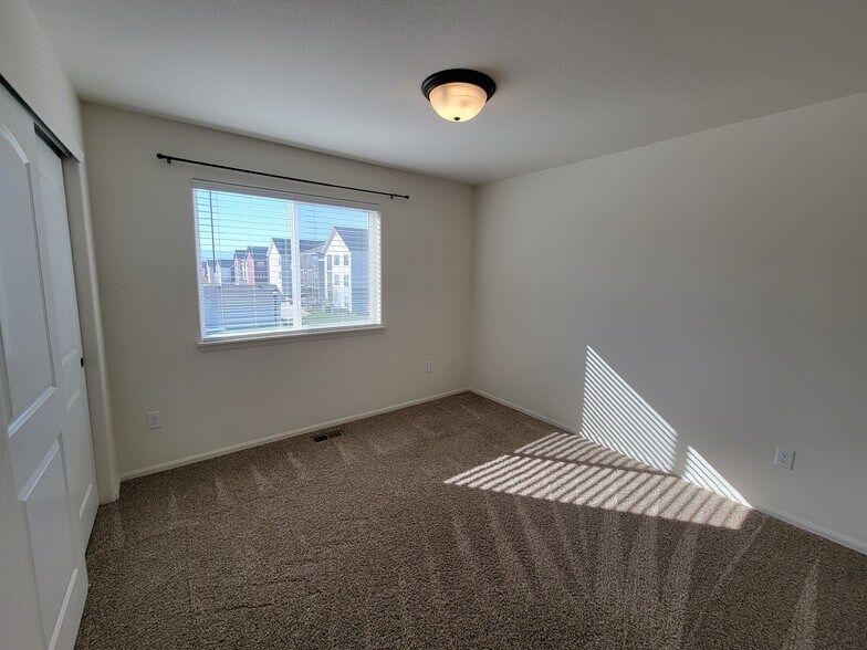 Building Photo - 1823 Abundance Dr