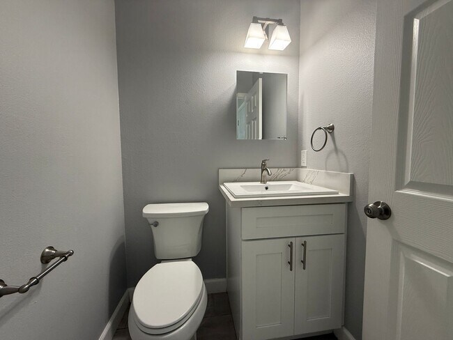 Building Photo - NewB SDS T 3634