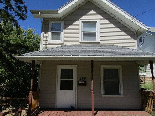 Building Photo - 579 W 16th St