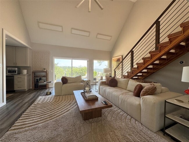 Building Photo - 2318 Matador Cir