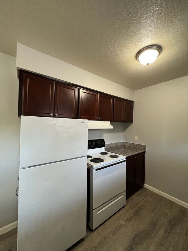 Interior Photo - Stark Street Crossing