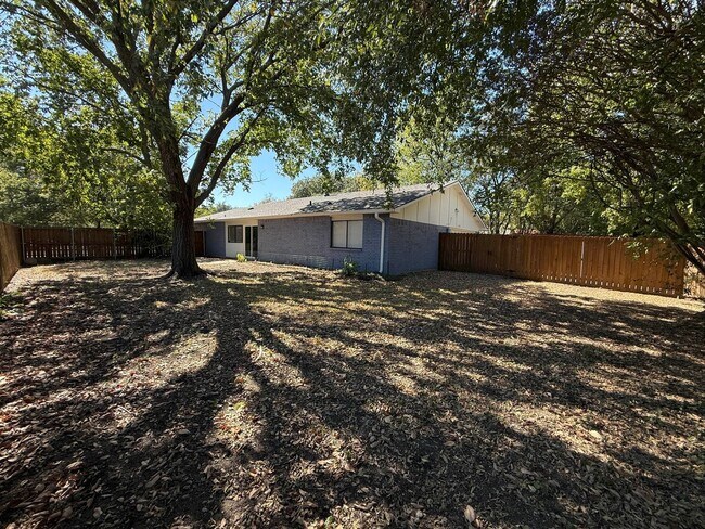 Building Photo - Beautiful 3 Bedroom House in Plano