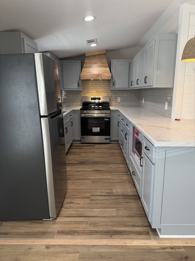 Building Photo - 142 Co Rd 753