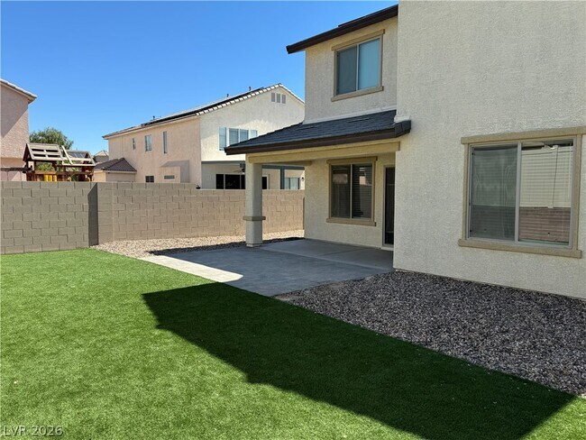 Building Photo - 4929 Finca St