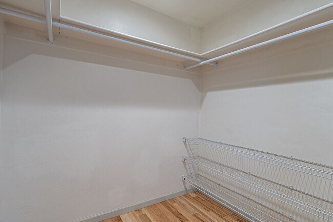 Building Photo - 110 S Placita Colonia Solana