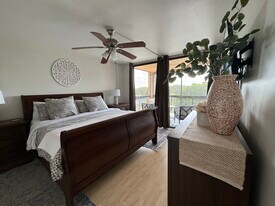 Building Photo - 600 Egret Cir