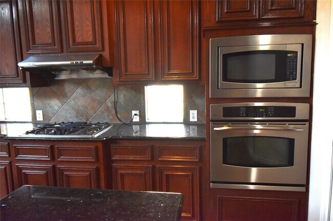 Building Photo - 17523 Driftwood Prairie Ln