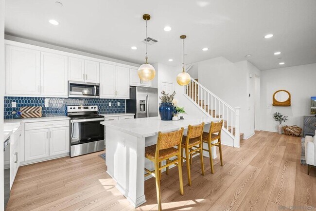 Building Photo - 2612 Babaco St