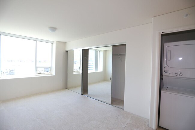 Building Photo - Hawaiki Tower - 2 bedroom, 2 bath with 2 c...