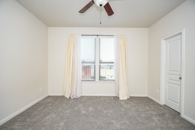 Building Photo - 5715 Water Violet Ln