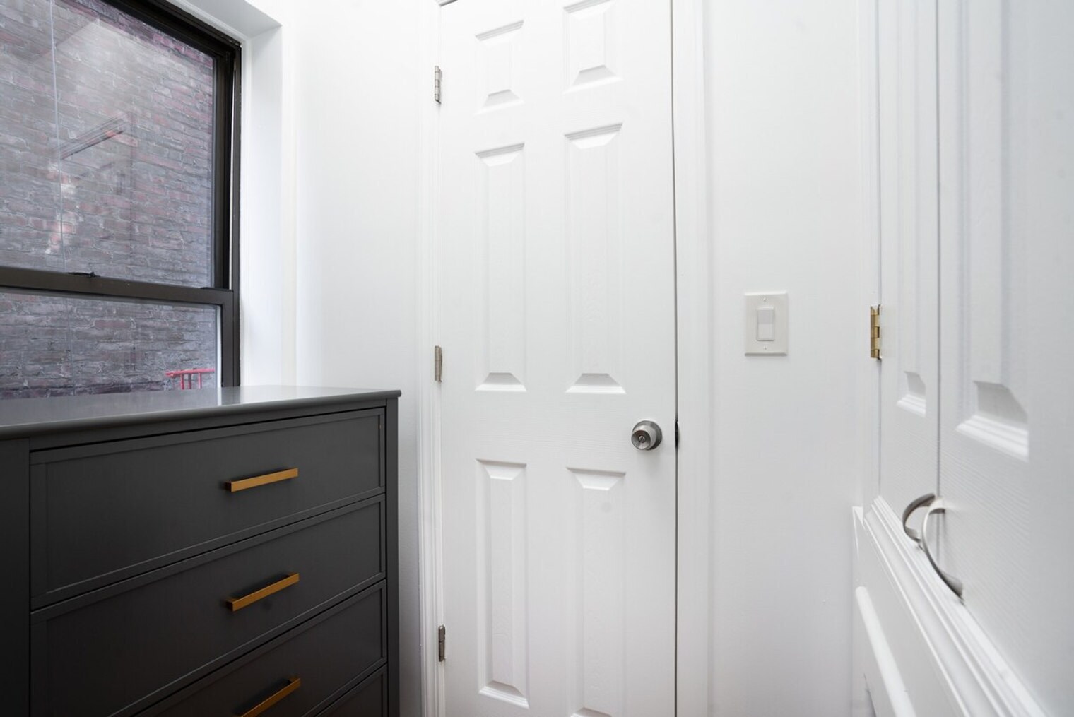 Building Photo - 317 E 75th St