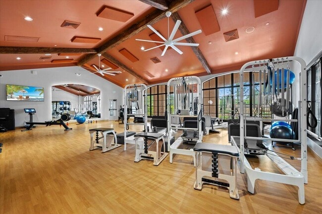 Building Photo - 208 Lucia Ct