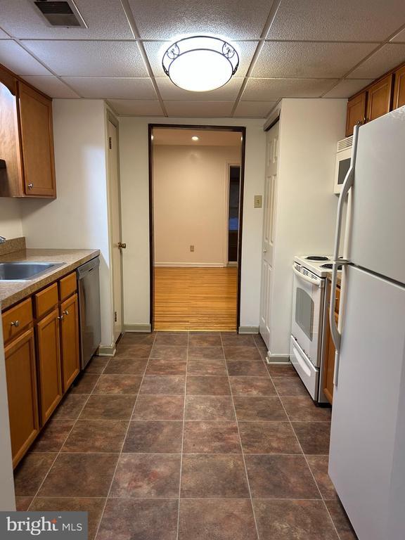 Building Photo - 25 Constitution Ave