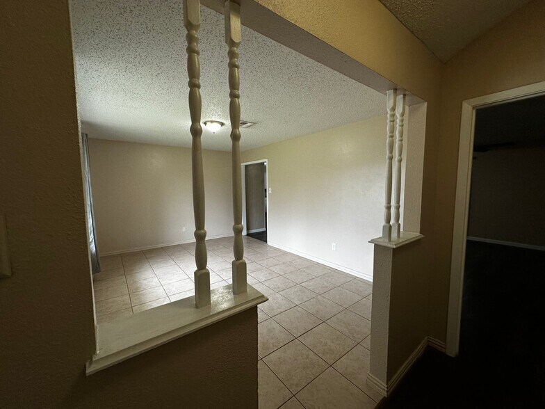 Building Photo - 179 Weldon Dr