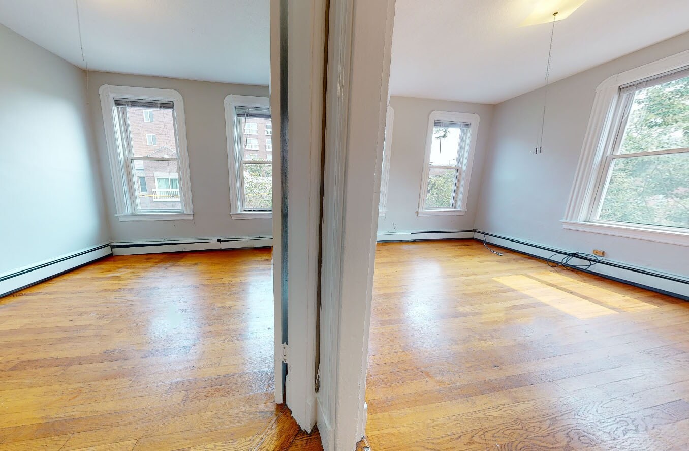 Building Photo - 568 Green St