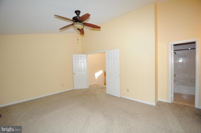 Building Photo - 6760 Cardinal Woods Ct