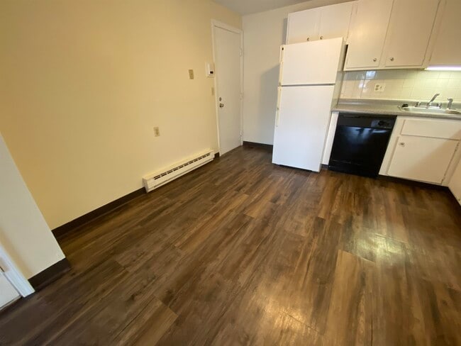 Building Photo - 29 Capron Rd