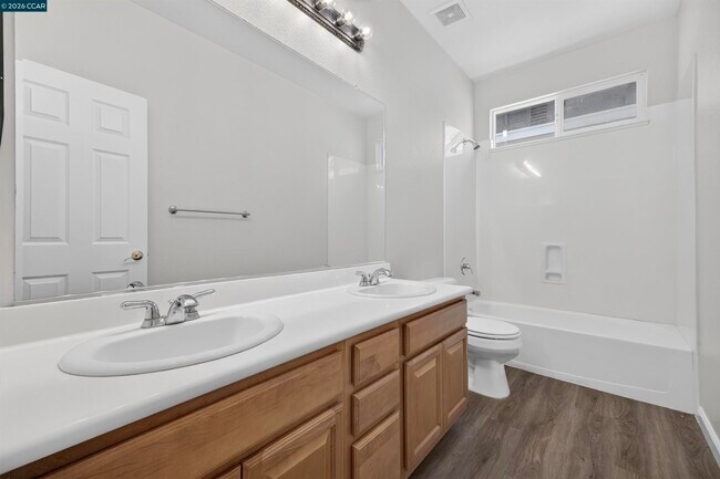 Building Photo - 2651 Ranchwood Dr