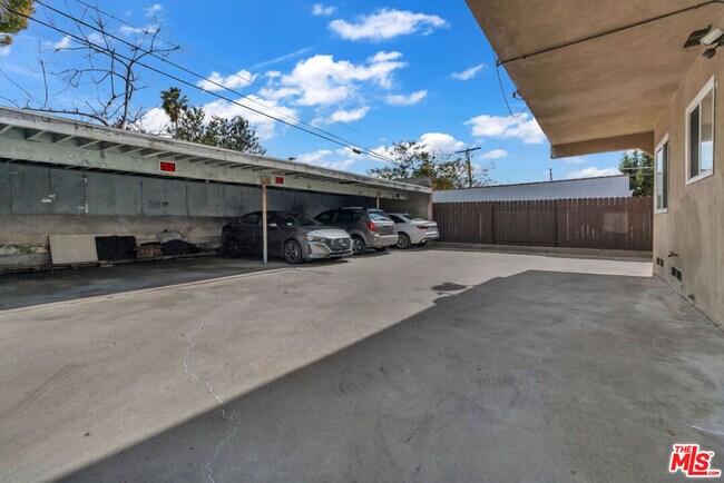 Building Photo - 1346 Cochran Ave