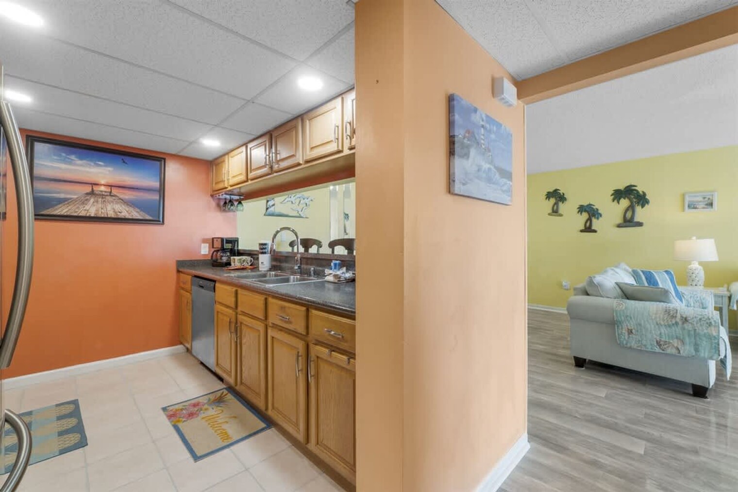 Building Photo - 8815 Thomas Dr