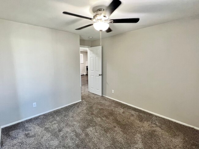 IMG_0161 - Lakeview Apartments