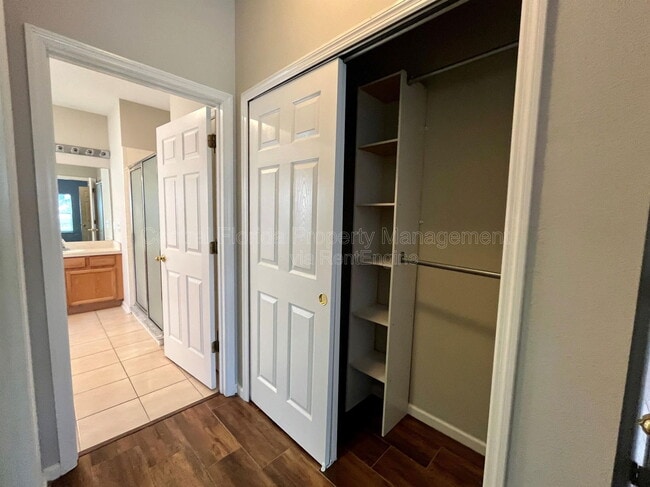 Building Photo - 342 Fern Lake Dr