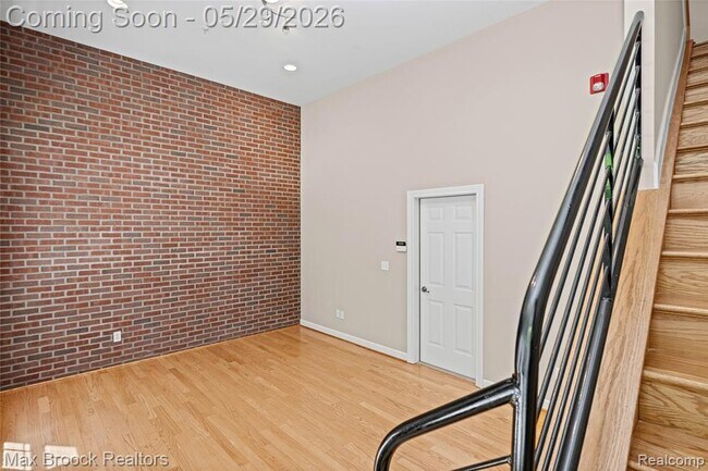 Building Photo - 420 Lewis Ct