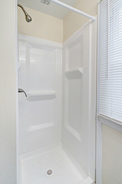 Building Photo - 9085 Autoville Dr